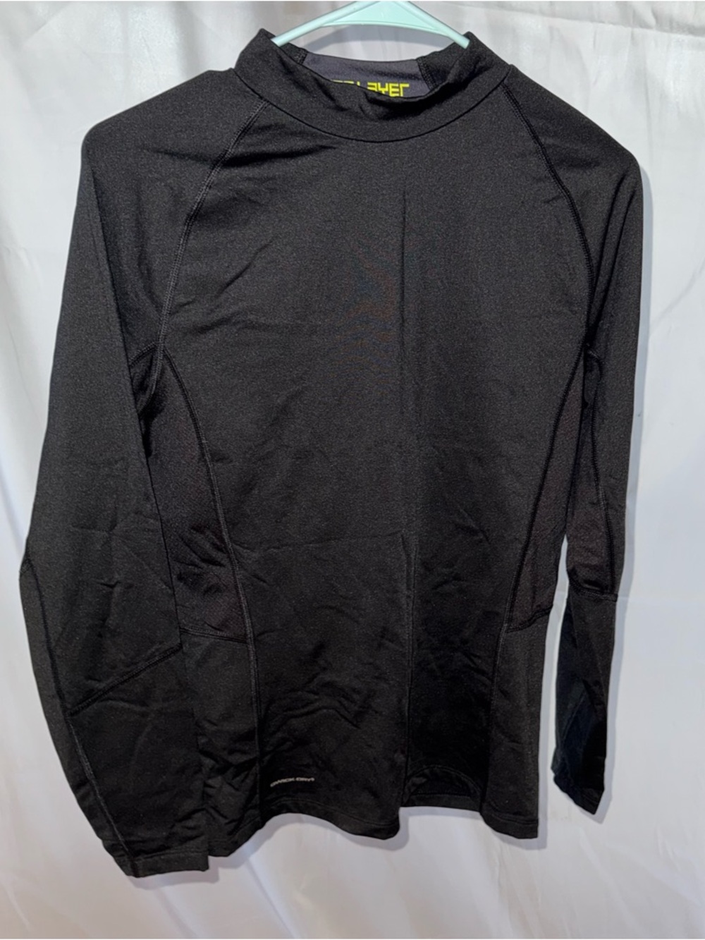 Women’s layer8 base layer shirt size small